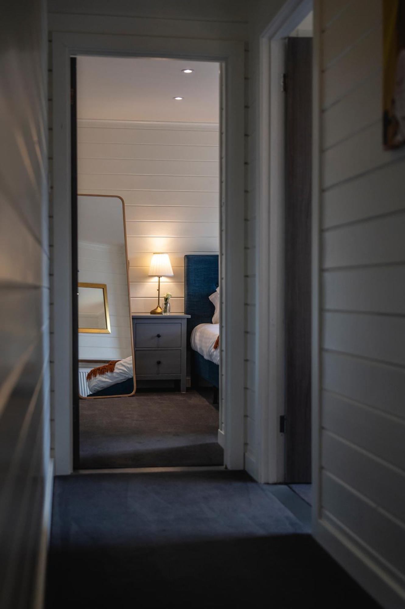 פיטלוצ'רי Kinnaird Woodland Lodges מראה חיצוני תמונה